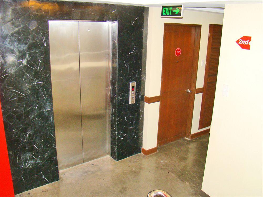 Express Inn Mactan Lapu-Lapu City Eksteriør bilde